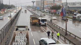 Kocaeli’de 5 aracın karıştığı zincirleme trafik kazası: 8 yaralı