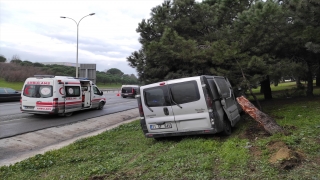 TEM Otoyolu’ndaki kazada 2 kişi yaralandı