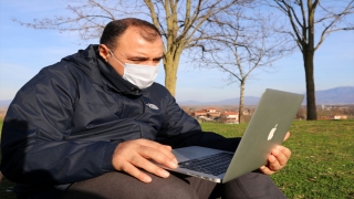 Sakarya Valisi Çetin Oktay Kaldırım, AA’nın ”Yılın Fotoğrafları” oylamasına katıldı