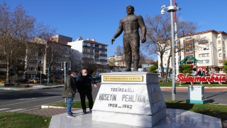 Kırkpınar’ın efsanesi Tekirdağlı Hüseyin Pehlivan’ın kitabı yazıldı