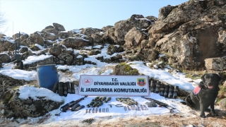 Diyarbakır’da, terör örgütüne ait silah ve mühimmat ele geçirildi