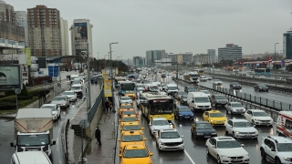 İstanbul’da yağışlı hava etkili oluyor