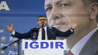 Mahir Ünal’dan ”demokratik siyaset, hiçbir şiddeti, silahı, vandallığı kabul etmez” açıklaması: