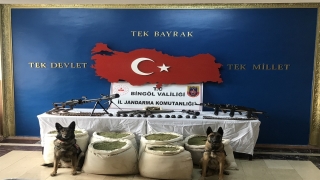 Bingöl’de ”Eren4” operasyonunda 150 kilogram esrar, silah ve mühimmat ele geçirildi