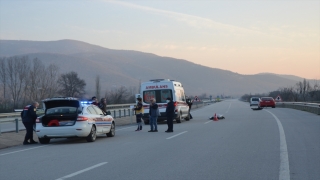 Çanakkale’de otomobilin çarptığı elektrikli bisiklet sürücüsü yaşamını yitirdi