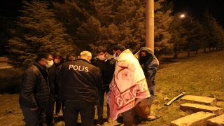 Burdur’da otomobille çarpışan tırın sürücüsü kaza yaptığını fark etmeyince ilginç anlar yaşandı