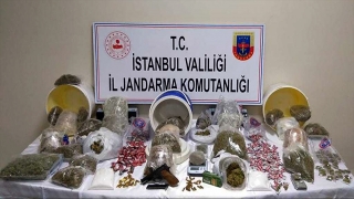 Eyüpsultan’da otomobilinde uyuşturucu bulunan kişi tutuklandı