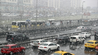 İstanbul’da kar yağışı etkili olmaya devam ediyor