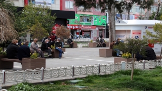 Orta risk grubundaki Uşak’ta cadde ve sokaklarda kısmi yoğunluk gözlendi