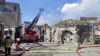 GÜNCELLEME Fatih’te kimyasal maddelerin bulunduğu depoda yangın