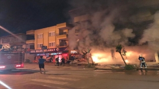 Antalya’da eczanede çıkan yangın hasara yol açtı