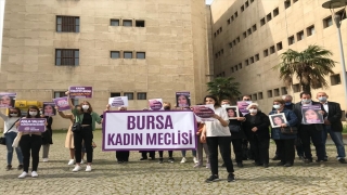 Bursa’da boşanma aşamasındaki eşini bıçakla öldüren sanık yargılanıyor