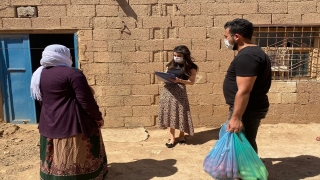 Mardin’de esnafın elinde kalan sebze ve meyveler alınarak, ihtiyaç sahiplerine dağıtıldı