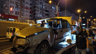 Diyarbakır’da makas atan otomobil kazaya neden oldu: 2 ölü, 5 yaralı