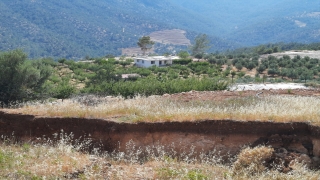 Mersin’de toprak kayması 2 evde hasara yol açtı 