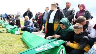 Bosna Hersek’teki savaşta 29 yıl önce öldürülen 5 kurban bugün toprağa verildi