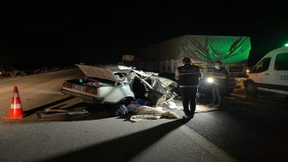 Adana’da otomobilin tıra çarpması sonucu 1 kişi öldü, 3 kişi yaralandı