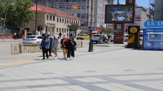 Erzurum’da Kovid19 vaka sayılarının düşmesi vatandaşı sevindirdi