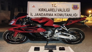 Kırklareli’nde 210 bin liralık motosikleti plakalarını değiştirip yurda sokan şüpheli yakalandı