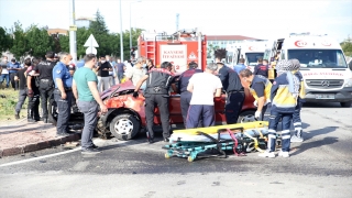 Kayseri’de polis aracıyla otomobil çarpıştı: 2’si polis 5 yaralı