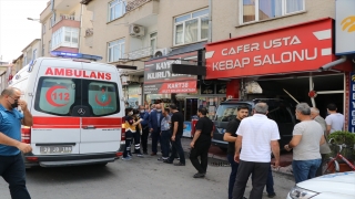 Kayseri’de kontrolden çıkan otomobil lokantaya girdi: 2 yaralı