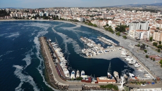 Çanakkale merkezinde kıyılarda müsilaj yoğunluğu oluştu