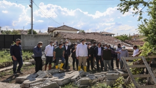 Milli Eğitim Bakanı Selçuk, yağıştan etkilenen memleketi Gölbaşı’nda incelemelerde bulundu