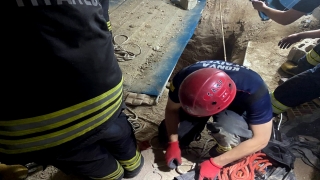 Konya’da 3 katlı binanın bodrumundaki kuyuda göçük oluştu