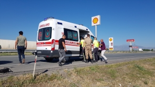 Erzincan’da sulama kanalına devrilen otomobildeki 6 kişi yaralandı