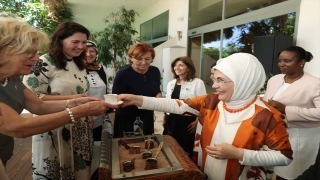 Emine Erdoğan, Antalya Diplomasi Forumu’na katılan liderlerin eşleriyle bir araya geldi