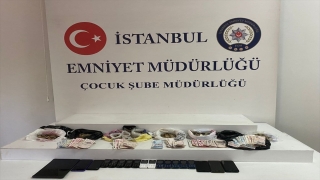 Zeytinburnu’nda kadın ve çocuklara dilencilik yaptırdığı iddia edilen suç örgütüne operasyon