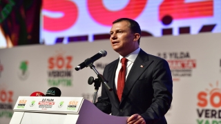 AK Parti’li Şahin, Mamak’ta hayata geçirilen projelerin tanıtımında konuştu