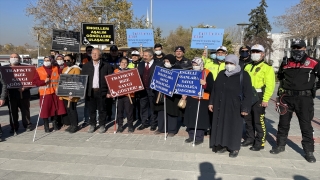 Konya’da ”Engelleri Kaldırıyoruz” projesiyle engelliler trafikte sorun yaşamayacak