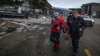 Uludağ’da zirveye doğru yürüyüşe çıkarken mahsur kalan 3 kişiye ulaşıldı