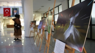 Mevlana, ”Tennurelerin Rüzgarında” adlı sergiyle dostlarına anlatılıyor