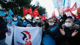 Eskişehir’de Türk Metal Sendikası üyelerinden toplu iş sözleşmesi eylemi 