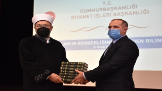 Diyanet İşleri Başkanı Ali Erbaş, Kars’ta üniversite öğrencileriyle buluştu: