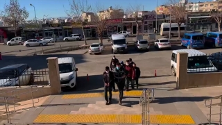 Şanlıurfa’da parklardaki bank demirlerini çalan 4 şüphelinden 3’ü tutuklandı