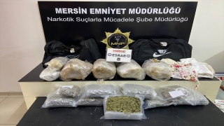 Mersin’de valizlerinden uyuşturucu çıkan otobüsteki yolcu gözaltına alındı