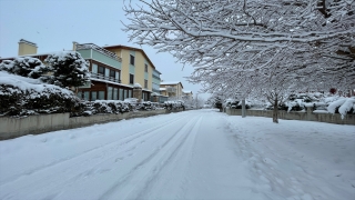 Konya’da kar yağışı ulaşımı olumsuz etkiliyor