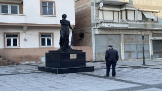 Edirne’nin Uzunköprü ilçesinde Adalet Anıtı ateşe verildi