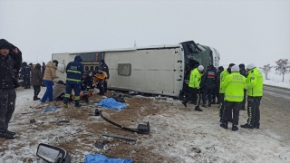 Yozgat’ta yolcu otobüsü devrildi, 1 kişi öldü, 34 kişi yaralandı