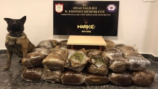 Sivas’ta yolcu otobüsünde 57 kilo 300 gram esrar ele geçirildi