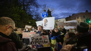 İngiltere’de savaş karşıtları Rusya’yı protesto etti