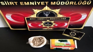 Siirt’te çay kutusunda uyuşturucu ele geçirildi