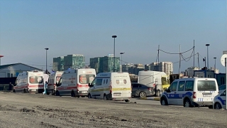 GÜNCELLEME Küçükçekmece’de çıkan silahlı kavgada 3 kişi öldü, 4 kişi yaralandı