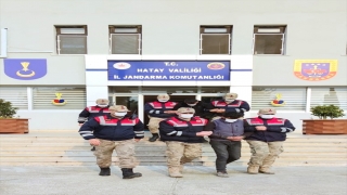 Hatay’da GSM şirketi görevlisi kılığına girerek hırsızlık yapan iki kişi tutuklandı