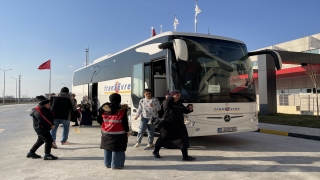 Ahıska Türkü kadınlar savaş bölgesinde bıraktıkları eş ve çocukları için gözyaşı döktü