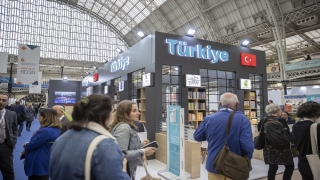 Londra Kitap Fuarı’nda ”Türkiye” standı büyük ilgi gördü