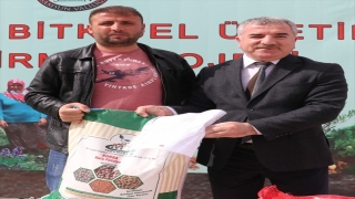 Samsun’da üreticiye patates ve kuru fasulye tohumu dağıtıldı